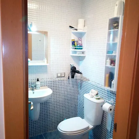 Helen Puerto del Rosario (Fuerteventura)